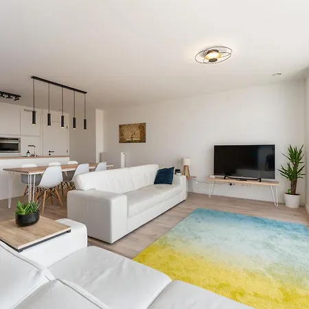 Lichtrijk En Ruim Met Zeezicht - 5p Apartamento